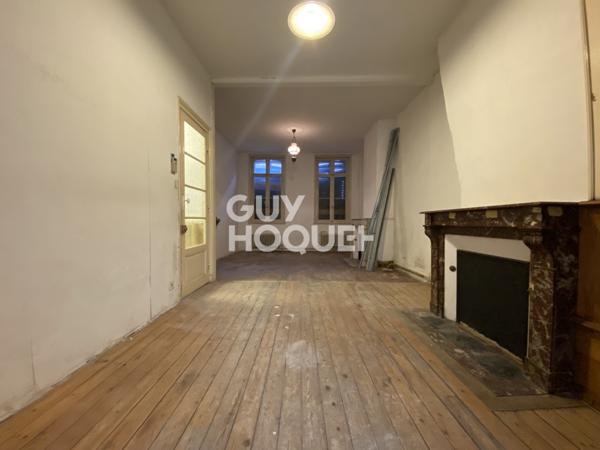 PROXIMITÉ CENTRE VILLE - IMMEUBLE D'ENVIRON 130M²