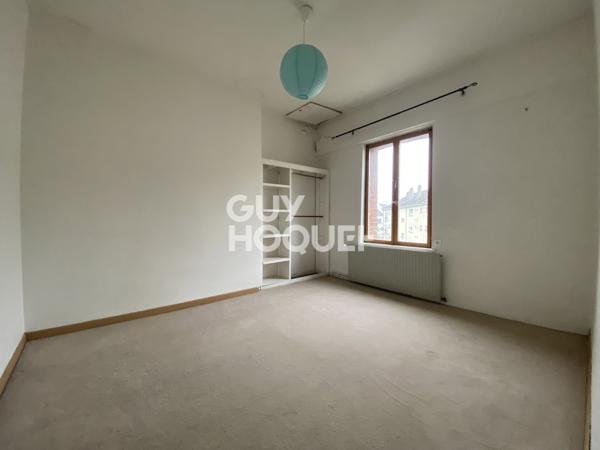 PROXIMITÉ CENTRE VILLE - IMMEUBLE D'ENVIRON 130M²