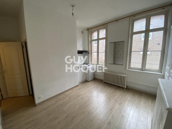 PROXIMITÉ CENTRE VILLE - IMMEUBLE D'ENVIRON 130M²