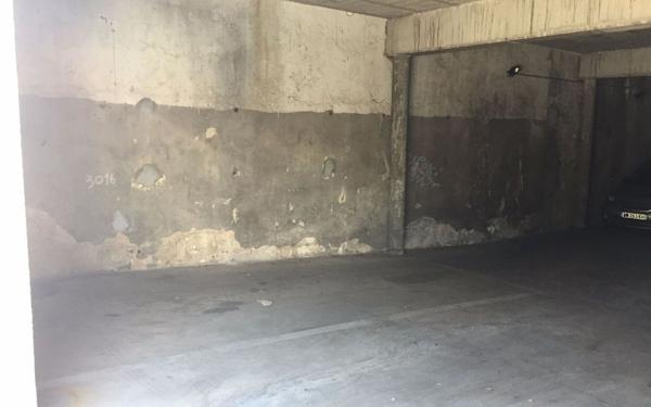 Stationnement à louer    Bordeaux