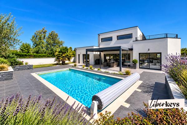 OLIVET Centre (45160) – Maison 250 m², 5 chambres, piscine chauffée et grand garage