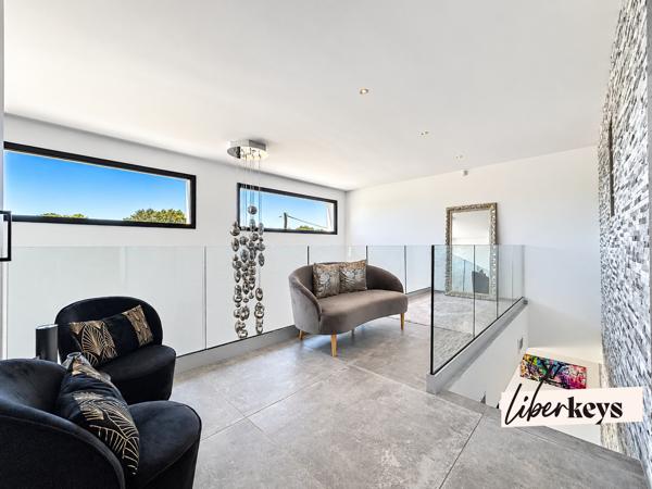 OLIVET Centre (45160) – Maison 250 m², 5 chambres, piscine chauffée et grand garage