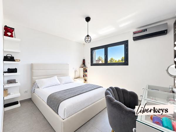 OLIVET Centre (45160) – Maison 250 m², 5 chambres, piscine chauffée et grand garage