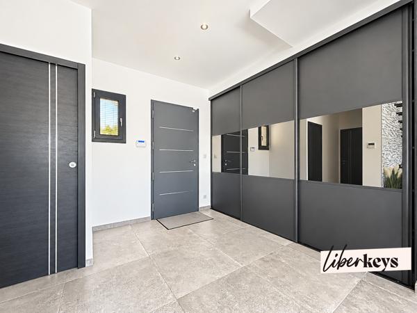 OLIVET Centre (45160) – Maison 250 m², 5 chambres, piscine chauffée et grand garage