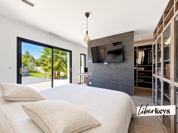 OLIVET Centre (45160) – Maison 250 m², 5 chambres, piscine chauffée et grand garage