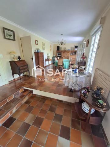 GRANDE MAISON AVEC VUE DEGAGEE SUR LA CAMPAGNE