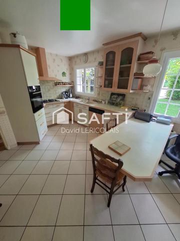 GRANDE MAISON AVEC VUE DEGAGEE SUR LA CAMPAGNE