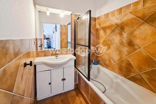 Maison à vendre 9 pièces de 316 m² à Gréoux-les-Bains