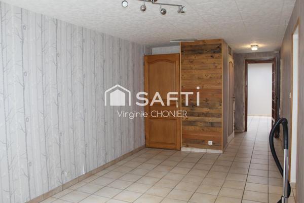 Agréable maison de ville à finir de rénover avec jardin