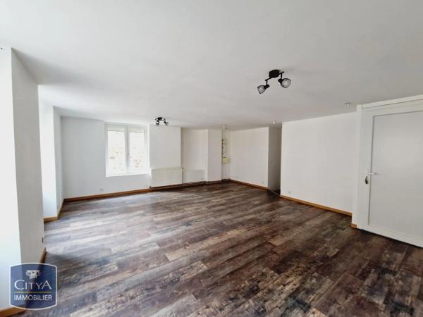 Appartement à louer 3 pièces 69.01m² Saint-Just-Malmont (43240)