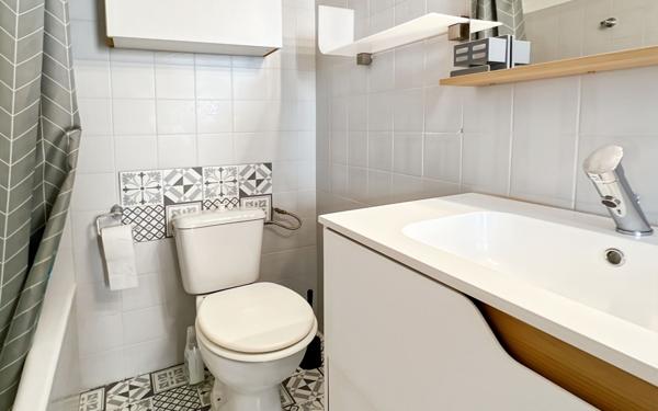 Appartement à vendre    1 pièce • 31,97 m2 Aix-en-Provence