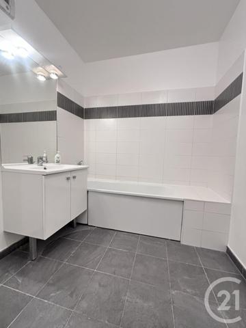 Appartement F3 à vendre  3 pièces - 69,46 m2 LA PLAINE ST DENIS - 93