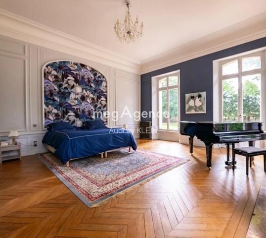 Maison à SENS, 89100 - 10 pièces 320m²