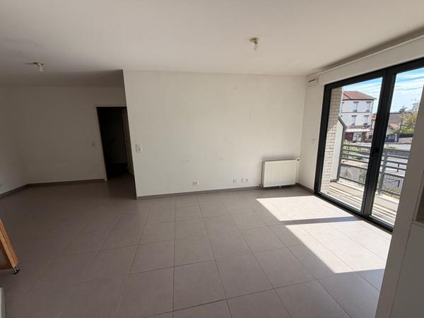 A vendre studio 37 M² - Balcon et parking - Nanterre