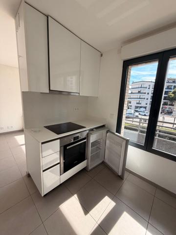A vendre studio 37 M² - Balcon et parking - Nanterre