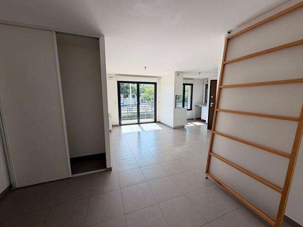 A vendre studio 37 M² - Balcon et parking - Nanterre