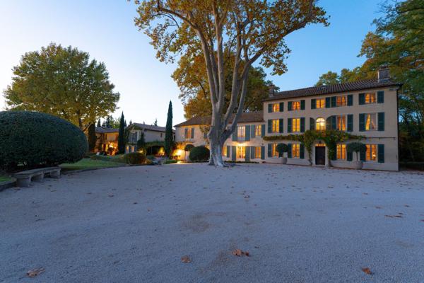 Vente Maison de luxe Saint-Rémy-de-Provence 23 Pièces 1006 m²