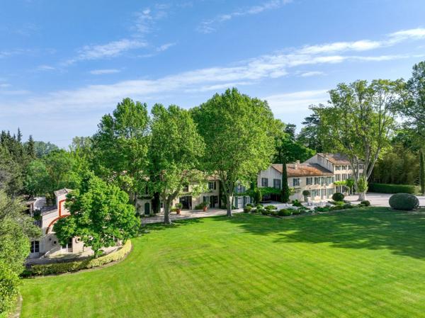 Vente Maison de luxe Saint-Rémy-de-Provence 23 Pièces 1006 m²