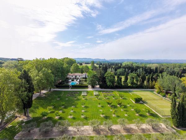 Vente Maison de luxe Saint-Rémy-de-Provence 23 Pièces 1006 m²