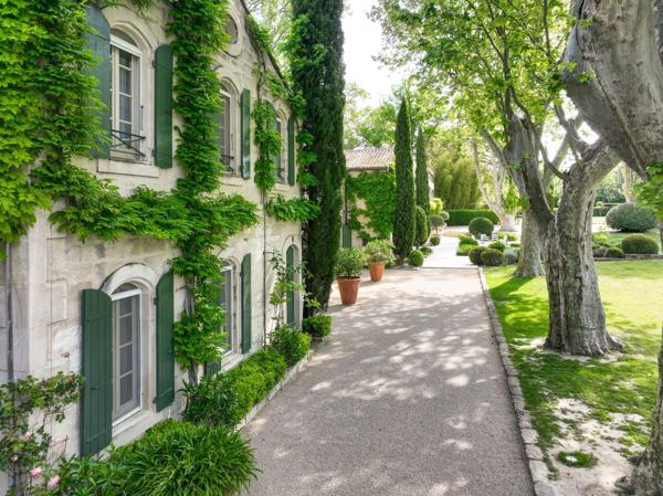 Vente Maison de luxe Saint-Rémy-de-Provence 23 Pièces 1006 m²