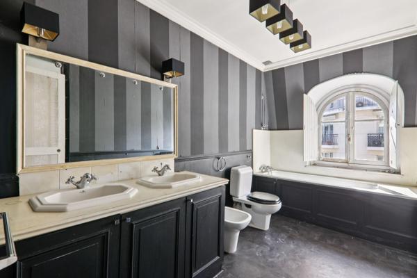 Vente Hôtel particulier Paris 16 15 Pièces 530.95 m²