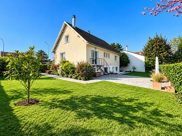 Maison Conflans Sainte Honorine 7 pièce(s) 145 m2 598 000 € **  - Référence  8335