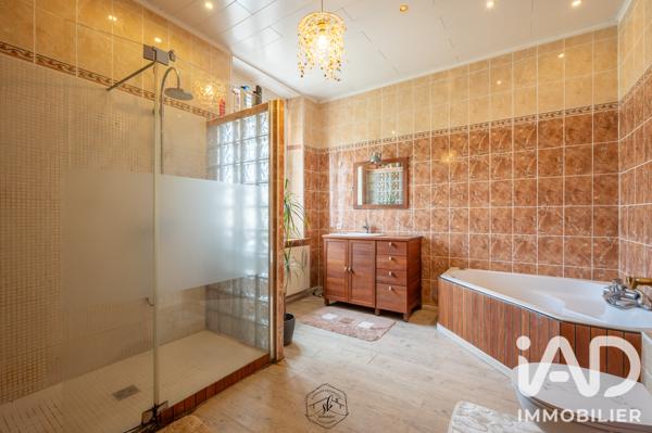 Maison à vendre 5 pièces 185,76 m² Crusnes