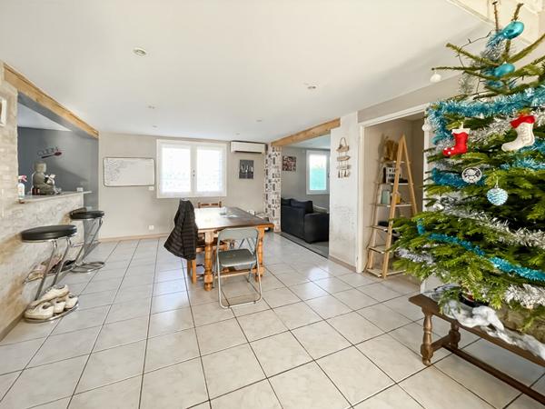 Maison proche des commodités - 3 chambres, 1 bureau - Montayral