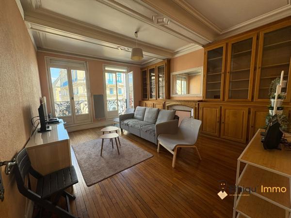Spacieux appartement T5 au cœur de Bar-sur-Aube