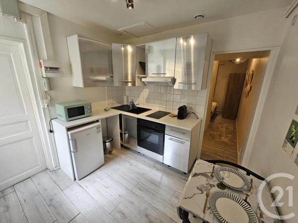 Immeuble à vendre  85 m 2   ST QUENTIN  - 02