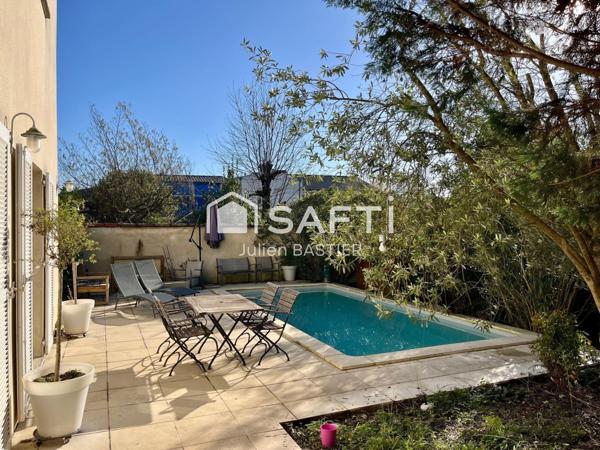 Barrière St Genès Bordeaux/Talence- maison de 200m2 avec 3 chambres, jardin, piscine, garage