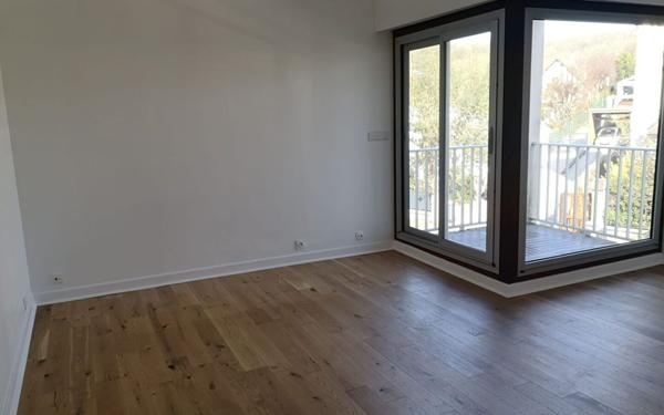 Appartement à louer    2 pièces • 76,31 m2 Viroflay
