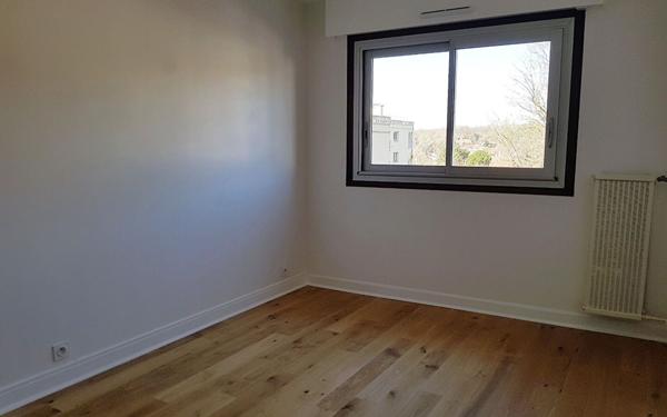 Appartement à louer    2 pièces • 76,31 m2 Viroflay