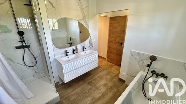 Maison à vendre 6 pièces 177 m² Jonquerettes