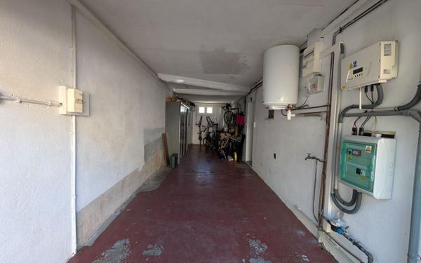 Maison à vendre    7 pièces •  Avignon