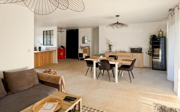 Maison à vendre    5 pièces •  La Ville-Dieu-du-Temple