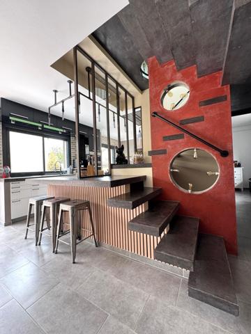 ''Original House'' de 5 pièces 110m2 ... + Terrasse + Jardin + Dépendance...