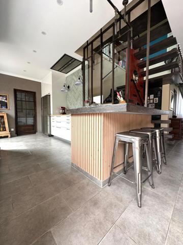 ''Original House'' de 5 pièces 110m2 ... + Terrasse + Jardin + Dépendance...