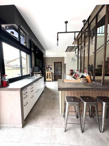 ''Original House'' de 5 pièces 110m2 ... + Terrasse + Jardin + Dépendance...