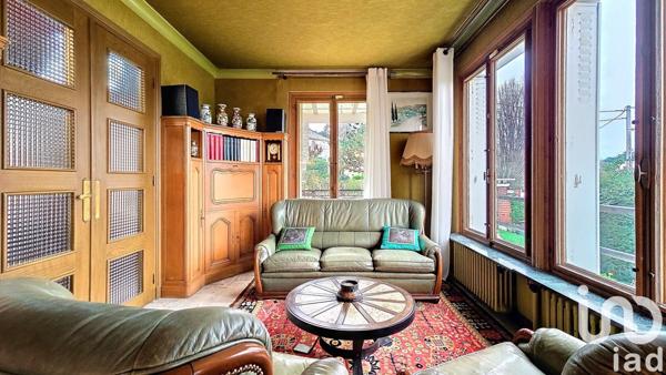 Maison 8 pièces de 274 m² à Noisy-le-Grand (93160)