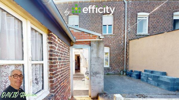 Maison
         5 pièces
        - 150 m² 90 000 € *