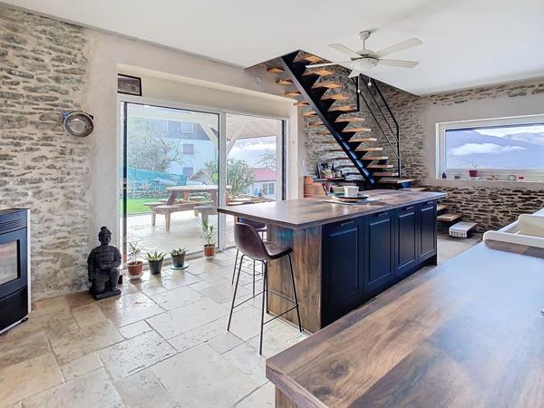 Corps de ferme à vendre 6 pièces SEYSSEL (74)- Possibilité Maison d'hôtes ou gîte