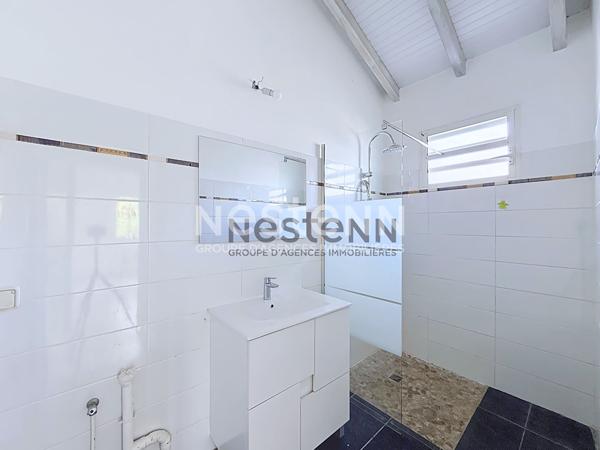 A LOUER MAISON F4  RENOVE DE PLAIN-PIED A PETIT PEROU AUX ABYMES