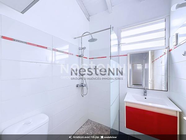 A LOUER MAISON F4  RENOVE DE PLAIN-PIED A PETIT PEROU AUX ABYMES