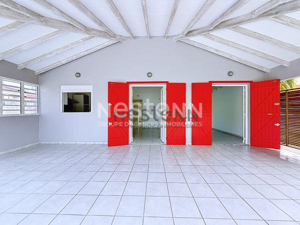 A LOUER MAISON F4  RENOVE DE PLAIN-PIED A PETIT PEROU AUX ABYMES