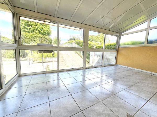 Maison à vendre 8 pièces avec garage et dépendances et jardin CHAMBOST LONGESSAIGNE (69)