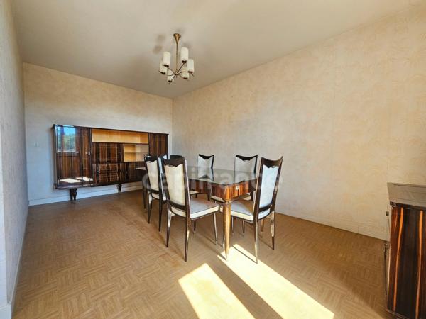 Maison à vendre 8 pièces avec garage et dépendances et jardin CHAMBOST LONGESSAIGNE (69)