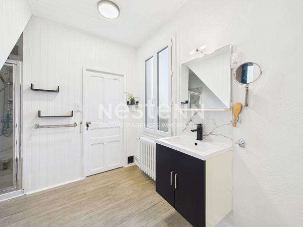 A Marmanhac, à Vendre Maison de type 5 avec 3 chambres, d'une superficie de 120 m².