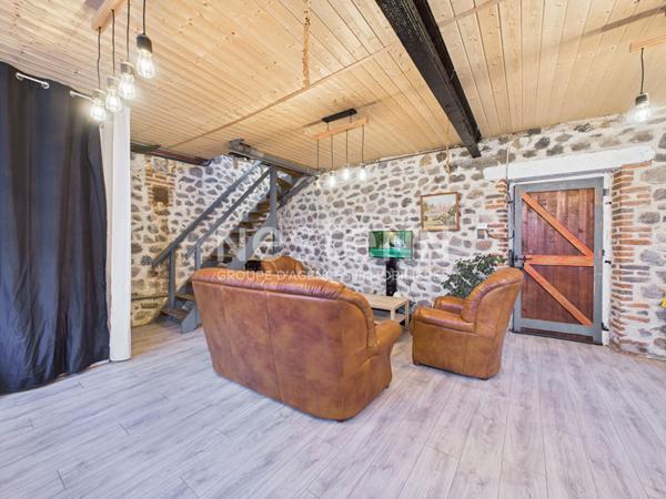 A Marmanhac, à Vendre Maison de type 5 avec 3 chambres, d'une superficie de 120 m².