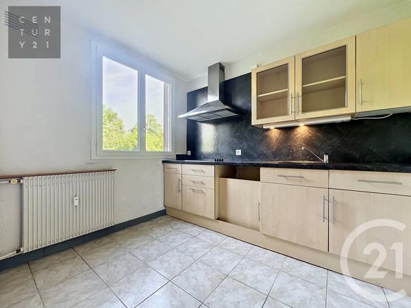 Appartement F3 à vendre  3 pièces - 56,42 m 2   TROYES  - 10